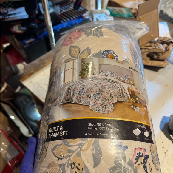 Floral Patterned Quilt Set - Picture 9 of 9